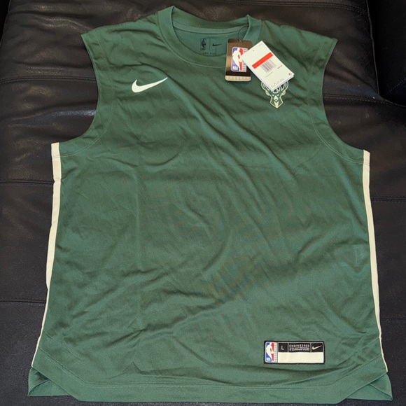 NBA MILWAUKEE BUCKS NIKE DRI FIT SLEEVELESS PRACTICE SHIRT MEN NWT SIZE L - Picture 1 of 6